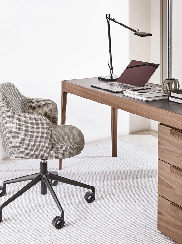 Abby Tekerlekli ve Döner Tabanlı Sandalye