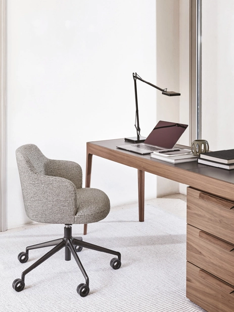 Abby Tekerlekli ve Döner Tabanlı Sandalye