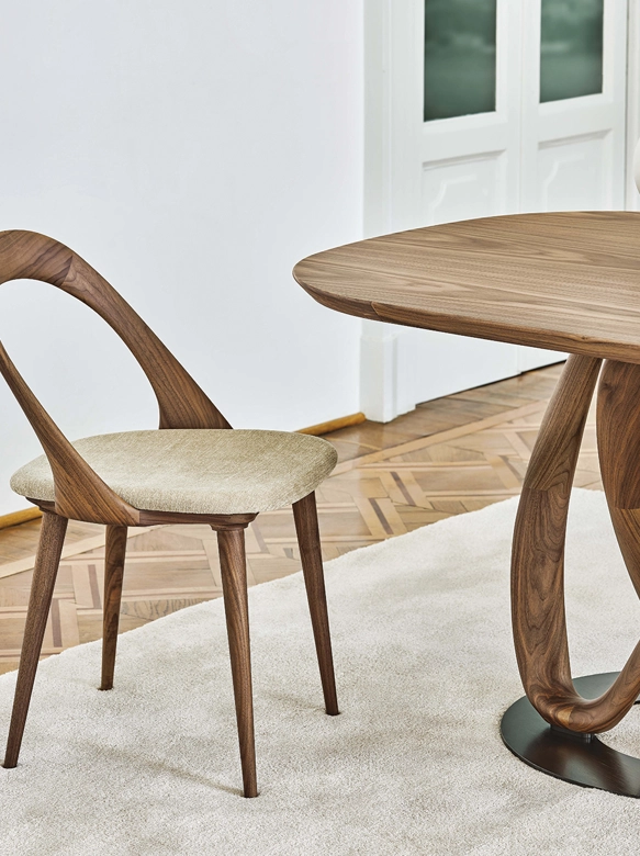 Ester Kolsuz Sandalye