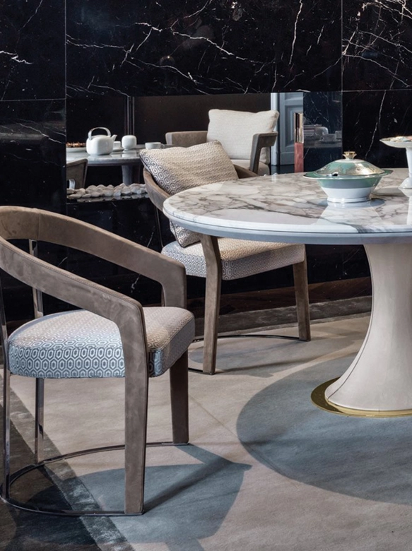 Frances Kollu Sandalye